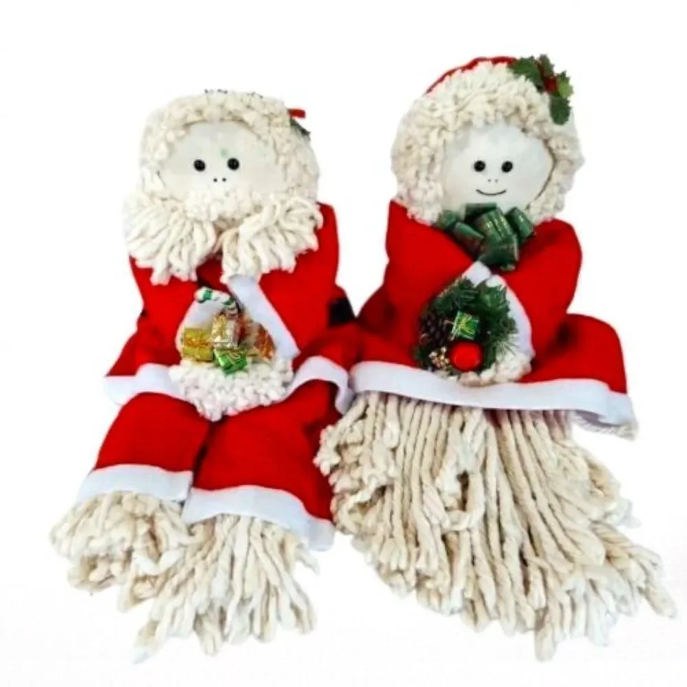 Large Vintage Handmade Christmas Yarn Santa Mrs. Claus Dolls Display Decoration